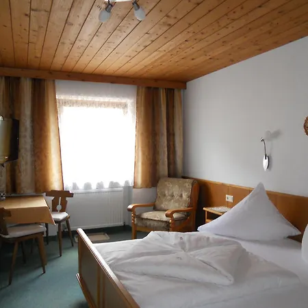 Haus Albert Гостевой дом