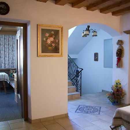 Haus Albert Наудерс